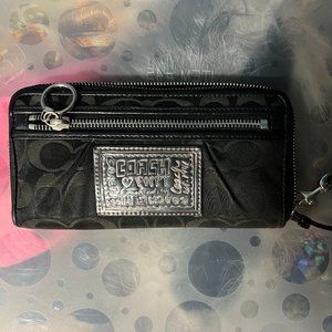 Coach Poppy Wristlet